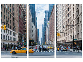 3-piece-canvas-print-in-the-middle-of-manhattan