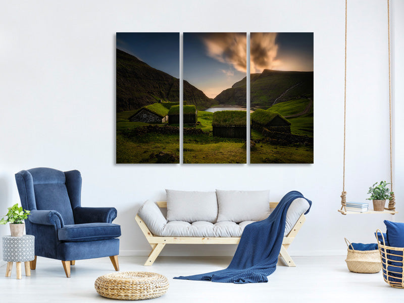 3-piece-canvas-print-saksun-village