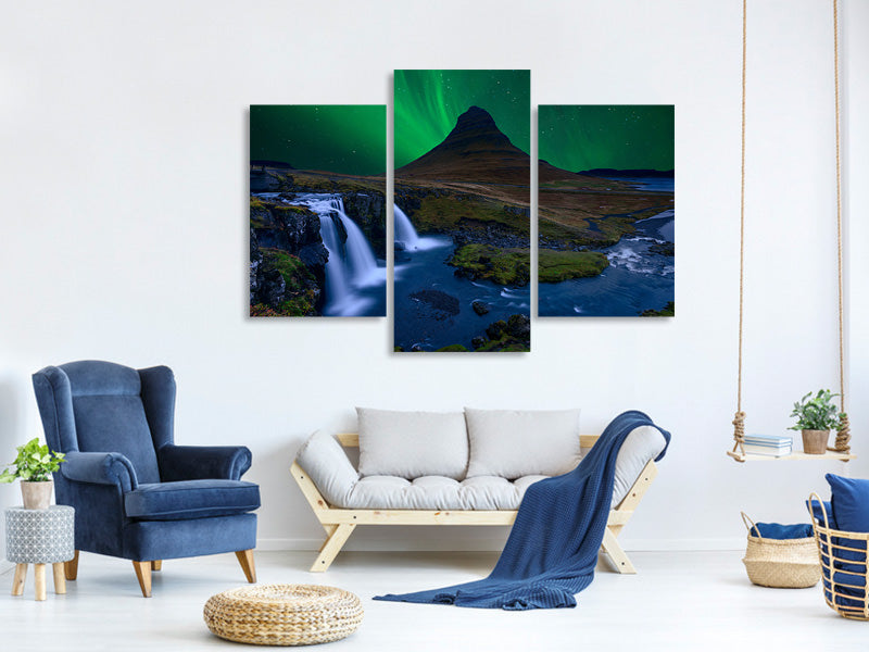 modern-3-piece-canvas-print-kirkjufell-under-a-boreal-green-sky