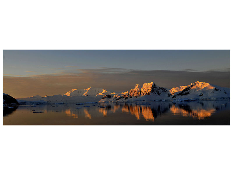 panoramic-canvas-print-peaceful-antarctic